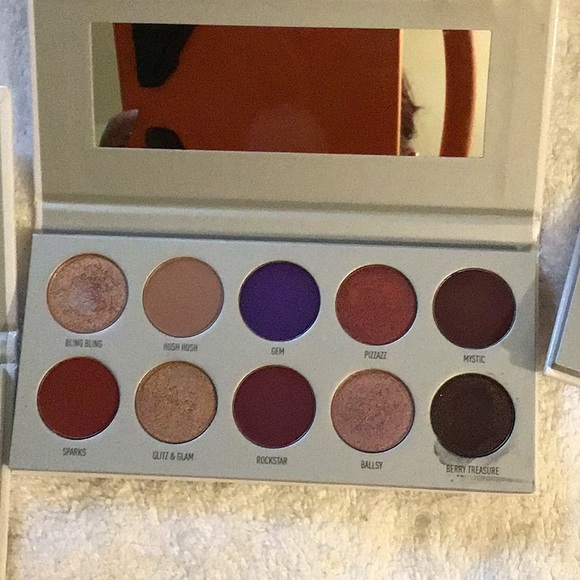 Makeup - Picture 4 of 5